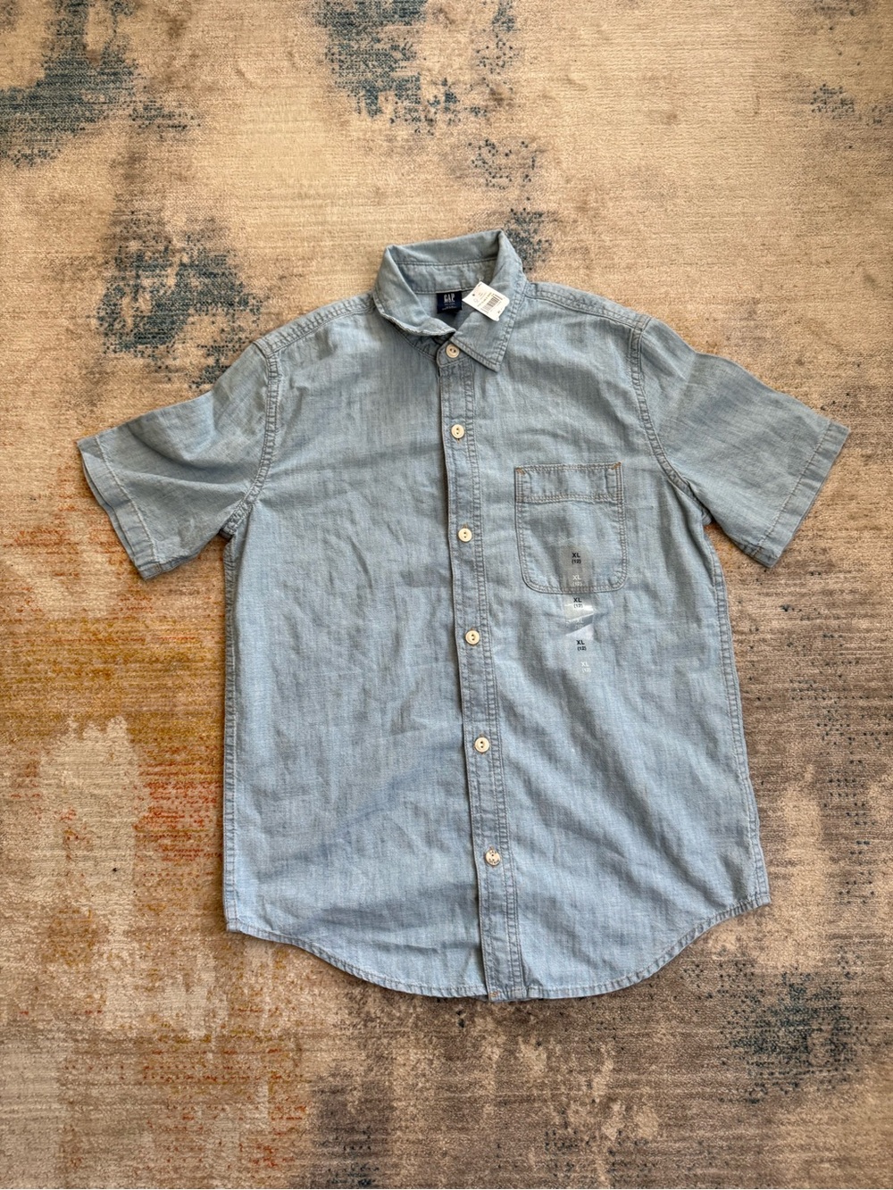GAP Light Blue Short Sleeve Button-Down Shirt